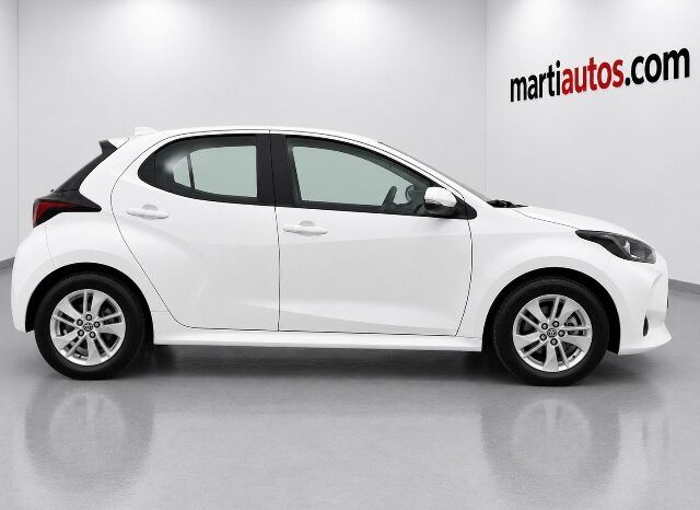 TOYOTA YARIS BUSINESS 1.5 120H HYBRID AÑO 2022 lleno