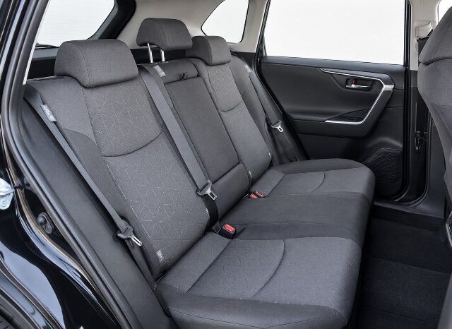 TOYOTA RAV4 ADVANCE 220H HYBRID AÑO 2021 lleno