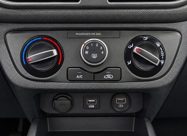HYUNDAI i10 KLASS 1.0 AÑO 2022 lleno
