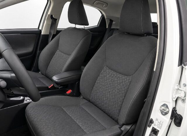 TOYOTA YARIS BUSINESS 1.5 120H HYBRID AÑO 2022 lleno