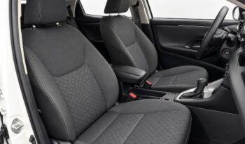 TOYOTA YARIS BUSINESS 1.5 120H HYBRID AÑO 2022 lleno