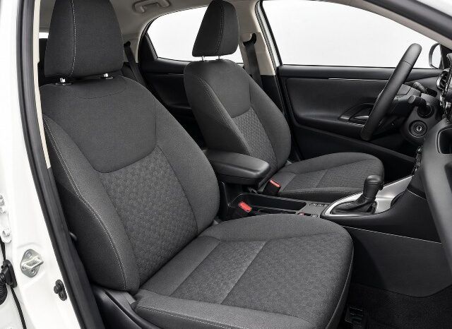 TOYOTA YARIS BUSINESS 1.5 120H HYBRID AÑO 2022 lleno