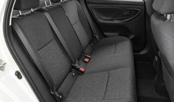 TOYOTA YARIS BUSINESS 1.5 120H HYBRID AÑO 2022 lleno