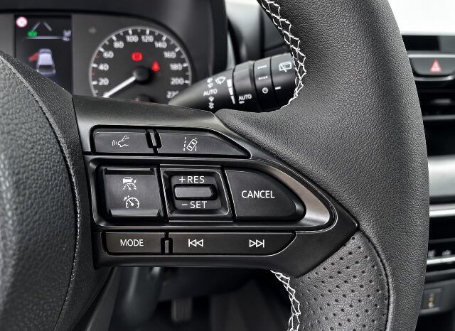 TOYOTA YARIS BUSINESS 1.5 120H HYBRID AÑO 2022 lleno