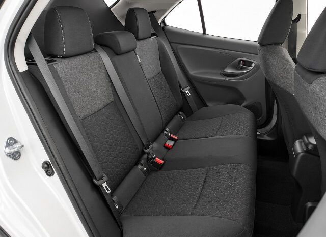 TOYOTA YARIS CROSS 1.5 120H HYBRID AÑO 2022 lleno