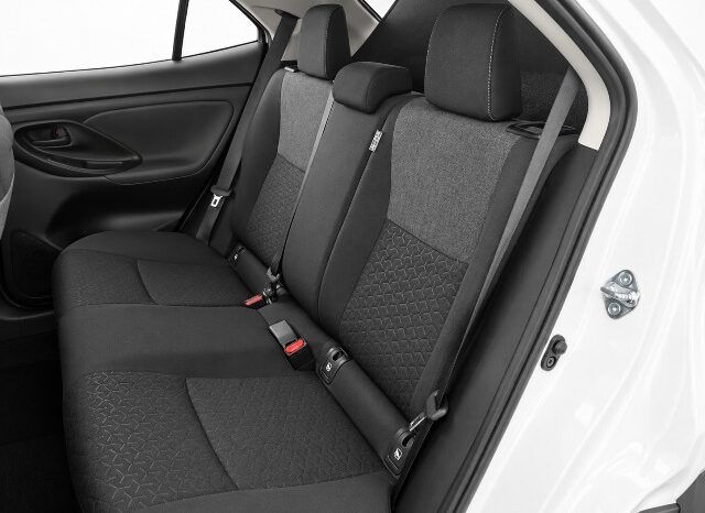 TOYOTA YARIS CROSS 1.5 120H HYBRID AÑO 2022 lleno