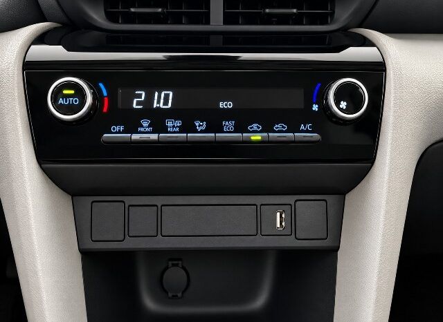 TOYOTA YARIS CROSS 1.5 120H HYBRID AÑO 2022 lleno